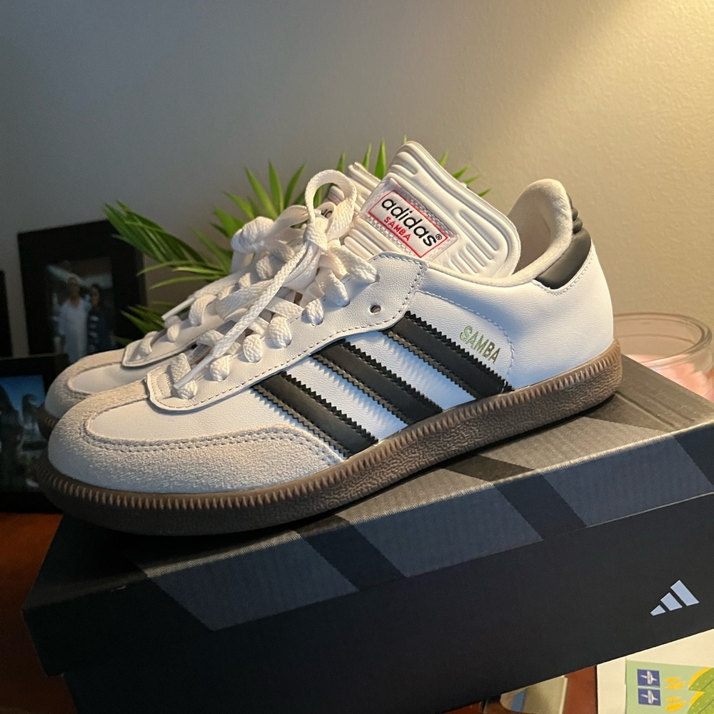 adidas Originals Samba White Black Gum Athletic Shoes